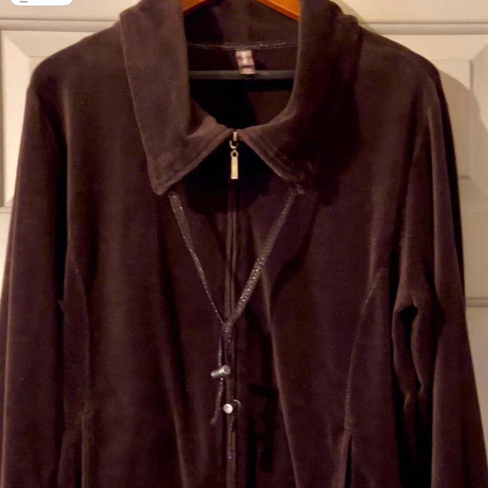 SALE 🎉🎉 Elegant Brown Velvet Ladies Jacket